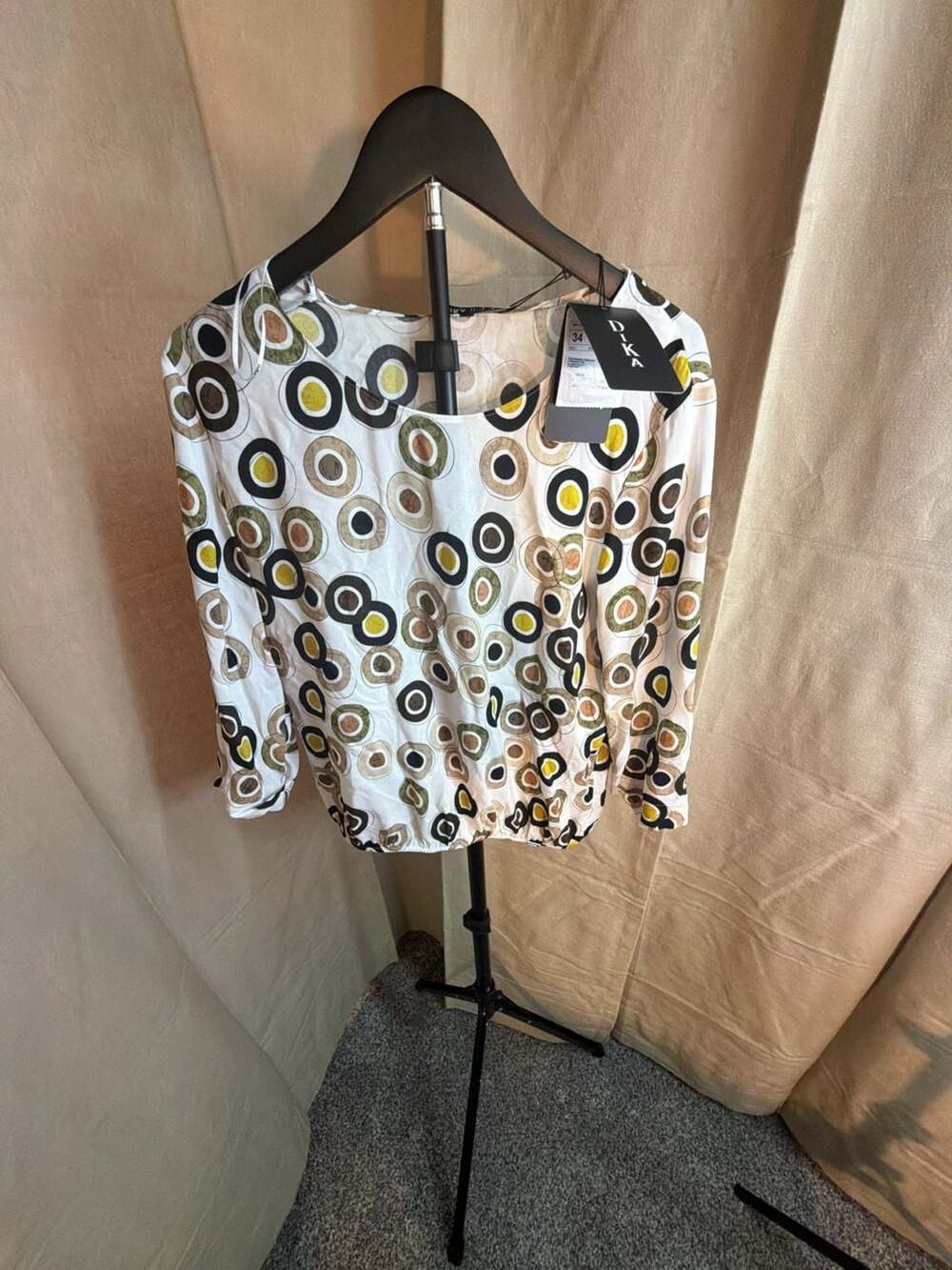 Dika Geometric Circle Print Long Sleeve Blouse